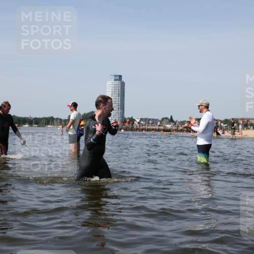 22.06.2025 - Viking Triathlon Michael Strokosch http://msf.ph/oto/8058060 22.06.2025 10:38:05 Schwimmen 61, 72, 146, 179, 191, 335 meine-sportfotos.de