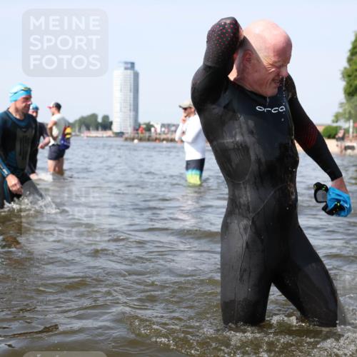 22.06.2025 - Viking Triathlon Michael Strokosch http://msf.ph/oto/8058064 22.06.2025 10:40:27 Schwimmen 44, 228, 254, 275, 291, 325, 375, 379, 385, 394, 487, 511, 514, 517, 553, 556, 644, 657 meine-sportfotos.de