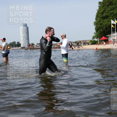 22.06.2025 - Viking Triathlon Michael Strokosch http://msf.ph/oto/8058065 22.06.2025 10:38:06 Schwimmen 61, 72, 146, 179, 191, 335 meine-sportfotos.de