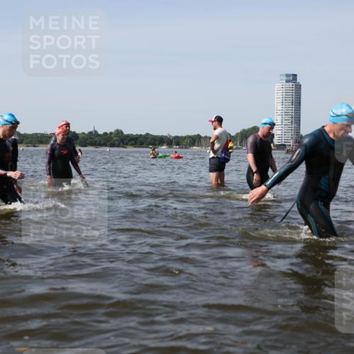 22.06.2025 - Viking Triathlon Michael Strokosch http://msf.ph/oto/8058066 22.06.2025 10:40:28 Schwimmen 44, 228, 254, 275, 291, 325, 375, 379, 385, 487, 511, 514, 517, 556, 644, 657 meine-sportfotos.de