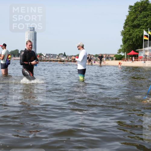 22.06.2025 - Viking Triathlon Michael Strokosch http://msf.ph/oto/8058073 22.06.2025 10:38:07 Schwimmen 61, 72, 146, 179, 191 meine-sportfotos.de