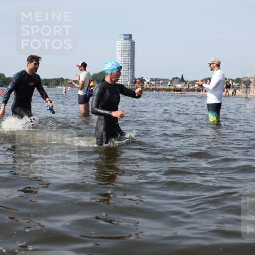22.06.2025 - Viking Triathlon Michael Strokosch http://msf.ph/oto/8058095 22.06.2025 10:38:12 Schwimmen 61, 72, 89, 179, 191, 209, 447, 662 meine-sportfotos.de
