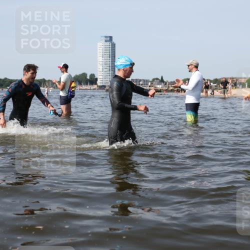 22.06.2025 - Viking Triathlon Michael Strokosch http://msf.ph/oto/8058098 22.06.2025 10:38:12 Schwimmen 61, 72, 89, 179, 191, 209, 447, 662 meine-sportfotos.de