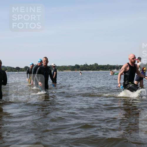 22.06.2025 - Viking Triathlon Michael Strokosch http://msf.ph/oto/8058105 22.06.2025 10:40:36 Schwimmen 44, 228, 235, 239, 254, 266, 275, 291, 325, 361, 462, 511, 514, 556, 644, 655, 657 meine-sportfotos.de
