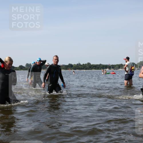 22.06.2025 - Viking Triathlon Michael Strokosch http://msf.ph/oto/8058111 22.06.2025 10:40:37 Schwimmen 44, 228, 235, 239, 254, 266, 275, 291, 325, 361, 462, 511, 514, 556, 644, 655, 657 meine-sportfotos.de