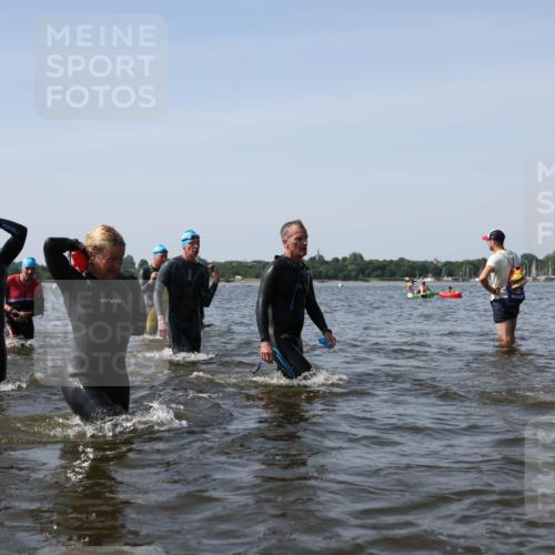 22.06.2025 - Viking Triathlon Michael Strokosch http://msf.ph/oto/8058114 22.06.2025 10:40:37 Schwimmen 44, 228, 235, 239, 254, 266, 275, 291, 325, 361, 462, 511, 514, 556, 644, 655, 657 meine-sportfotos.de