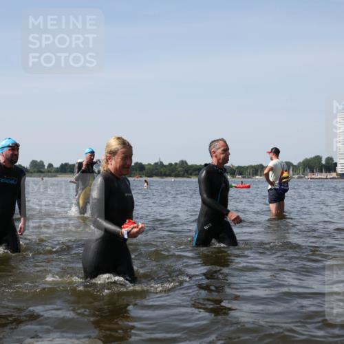 22.06.2025 - Viking Triathlon Michael Strokosch http://msf.ph/oto/8058120 22.06.2025 10:40:38 Schwimmen 44, 228, 235, 239, 254, 266, 275, 291, 325, 361, 462, 511, 514, 556, 644, 655, 657 meine-sportfotos.de