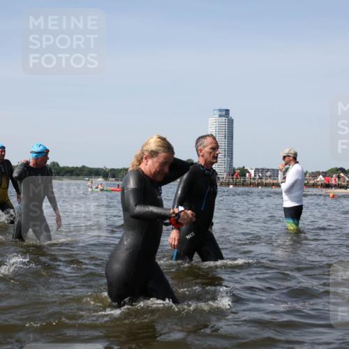 22.06.2025 - Viking Triathlon Michael Strokosch http://msf.ph/oto/8058125 22.06.2025 10:40:39 Schwimmen 44, 228, 235, 239, 254, 266, 275, 291, 325, 361, 462, 511, 514, 530, 556, 644, 655, 657 meine-sportfotos.de