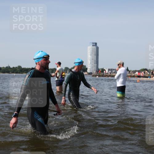 22.06.2025 - Viking Triathlon Michael Strokosch http://msf.ph/oto/8058128 22.06.2025 10:40:41 Schwimmen 44, 59, 228, 235, 239, 266, 275, 291, 325, 361, 462, 514, 530, 556, 644, 655, 657 meine-sportfotos.de