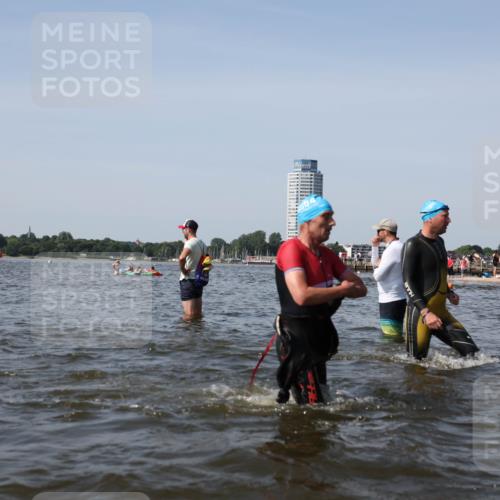 22.06.2025 - Viking Triathlon Michael Strokosch http://msf.ph/oto/8058137 22.06.2025 10:40:44 Schwimmen 59, 235, 239, 266, 275, 325, 361, 397, 462, 514, 530, 556, 644, 655, 657 meine-sportfotos.de