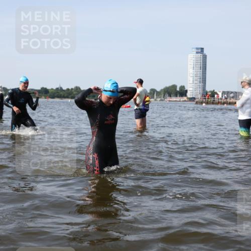 22.06.2025 - Viking Triathlon Michael Strokosch http://msf.ph/oto/8058148 22.06.2025 10:40:47 Schwimmen 59, 235, 239, 266, 325, 361, 397, 462, 530, 655, 657 meine-sportfotos.de