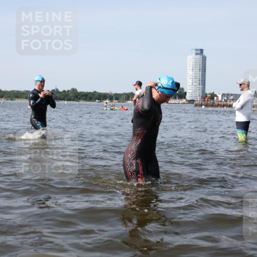 22.06.2025 - Viking Triathlon Michael Strokosch http://msf.ph/oto/8058152 22.06.2025 10:40:48 Schwimmen 59, 235, 239, 266, 361, 397, 462, 530, 655 meine-sportfotos.de