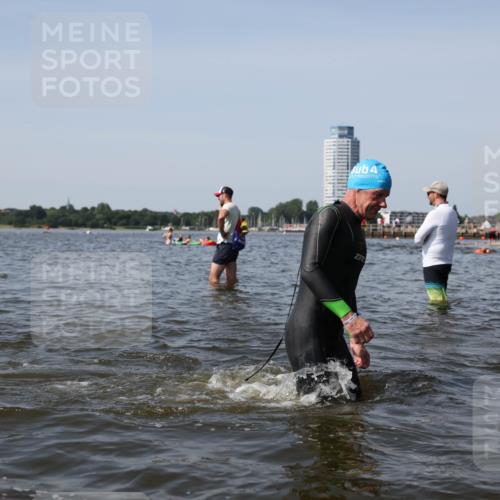 22.06.2025 - Viking Triathlon Michael Strokosch http://msf.ph/oto/8058163 22.06.2025 10:40:53 Schwimmen 59, 235, 266, 361, 389, 397, 462, 530 meine-sportfotos.de