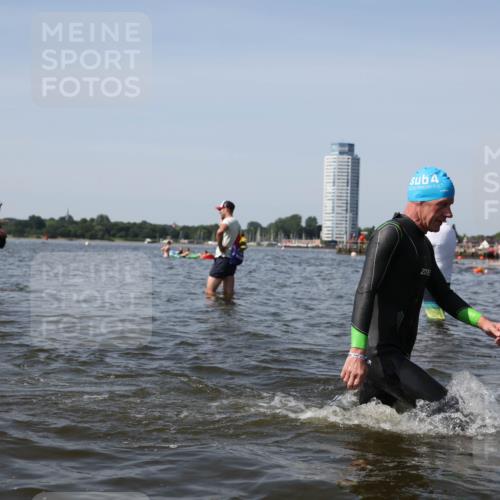 22.06.2025 - Viking Triathlon Michael Strokosch http://msf.ph/oto/8058164 22.06.2025 10:40:53 Schwimmen 59, 235, 266, 361, 389, 397, 462, 530 meine-sportfotos.de
