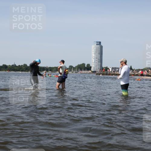 22.06.2025 - Viking Triathlon Michael Strokosch http://msf.ph/oto/8058169 22.06.2025 10:40:55 Schwimmen 59, 266, 389, 397, 462, 530 meine-sportfotos.de