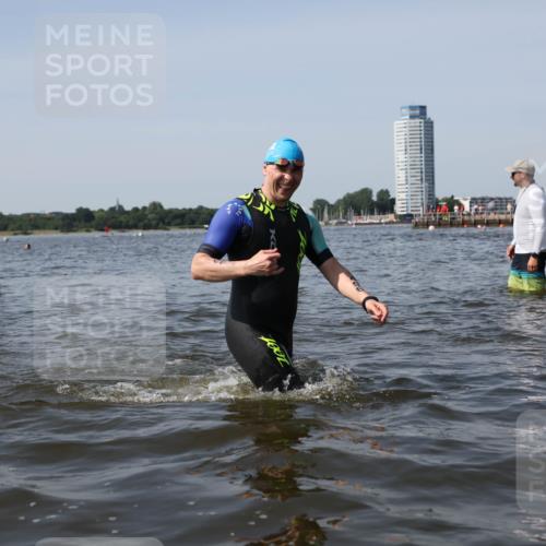 22.06.2025 - Viking Triathlon Michael Strokosch http://msf.ph/oto/8058183 22.06.2025 10:41:07 Schwimmen 153, 314, 389, 496, 631 meine-sportfotos.de