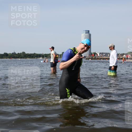 22.06.2025 - Viking Triathlon Michael Strokosch http://msf.ph/oto/8058186 22.06.2025 10:41:07 Schwimmen 153, 314, 389, 496, 631 meine-sportfotos.de