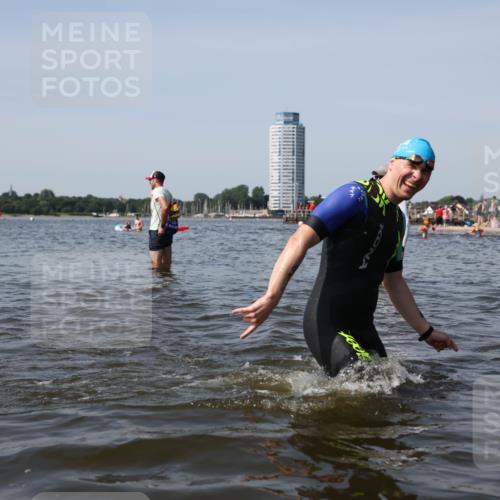 22.06.2025 - Viking Triathlon Michael Strokosch http://msf.ph/oto/8058190 22.06.2025 10:41:08 Schwimmen 153, 314, 389, 496, 631 meine-sportfotos.de