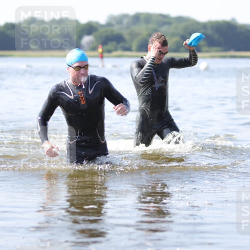 22.06.2025 - Viking Triathlon H.Heesch http://msf.ph/oto/8058274 22.06.2025 10:25:00 Schwimmen 4, 521 meine-sportfotos.de