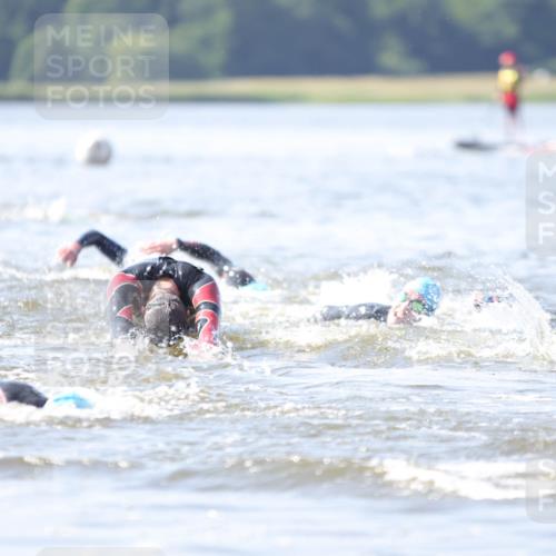 22.06.2025 - Viking Triathlon H.Heesch http://msf.ph/oto/8058303 22.06.2025 10:25:34 Schwimmen 2, 10, 420, 455, 485, 544, 557, 641 meine-sportfotos.de