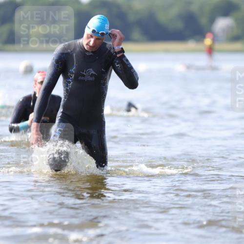 22.06.2025 - Viking Triathlon H.Heesch http://msf.ph/oto/8058318 22.06.2025 10:25:53 Schwimmen 10, 49, 455, 485, 544, 557, 617, 642 meine-sportfotos.de