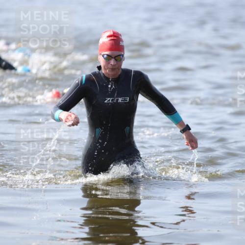 22.06.2025 - Viking Triathlon H.Heesch http://msf.ph/oto/8058361 22.06.2025 10:26:44 Schwimmen 288, 610, 661 meine-sportfotos.de