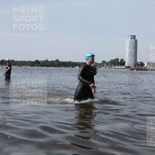 22.06.2025 - Viking Triathlon Michael Strokosch http://msf.ph/oto/8058374 22.06.2025 10:48:37 Schwimmen 412, 494 meine-sportfotos.de