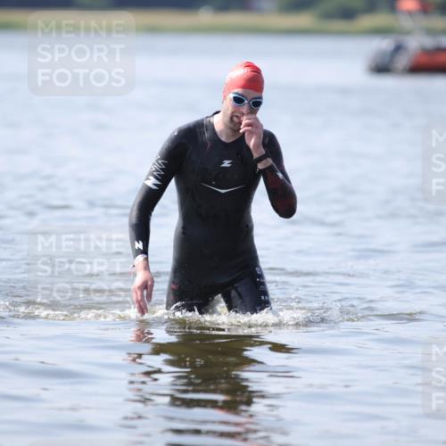22.06.2025 - Viking Triathlon H.Heesch http://msf.ph/oto/8058402 22.06.2025 10:53:42 Schwimmen 634 meine-sportfotos.de