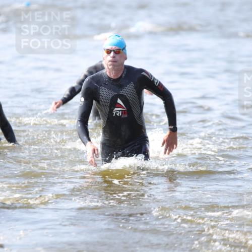 22.06.2025 - Viking Triathlon H.Heesch http://msf.ph/oto/8058404 22.06.2025 10:26:54 Schwimmen 52, 81, 145, 288, 610, 623, 661 meine-sportfotos.de