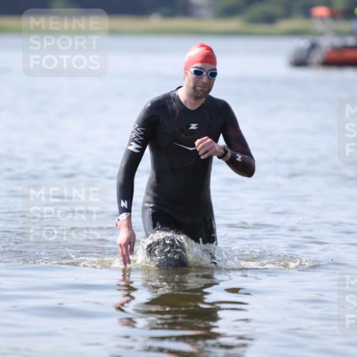 22.06.2025 - Viking Triathlon H.Heesch http://msf.ph/oto/8058408 22.06.2025 10:53:43 Schwimmen 634 meine-sportfotos.de
