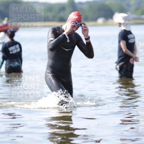 22.06.2025 - Viking Triathlon H.Heesch http://msf.ph/oto/8058419 22.06.2025 10:53:49 Schwimmen 634 meine-sportfotos.de