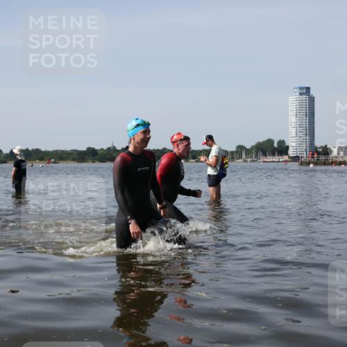 22.06.2025 - Viking Triathlon Michael Strokosch http://msf.ph/oto/8058422 22.06.2025 10:48:51 Schwimmen 166, 607 meine-sportfotos.de