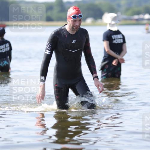 22.06.2025 - Viking Triathlon H.Heesch http://msf.ph/oto/8058428 22.06.2025 10:53:50 Schwimmen 634 meine-sportfotos.de