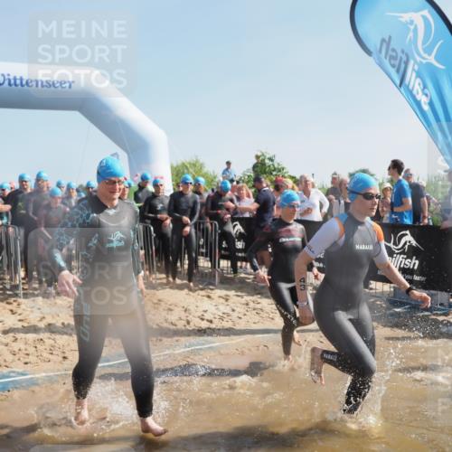 22.06.2025 - Viking Triathlon MichiJ http://msf.ph/oto/8058445 22.06.2025 10:02:52 Schwimmen 5, 40, 43, 98, 154, 164, 323, 340, 430, 475, 486, 548, 552, 554, 608 meine-sportfotos.de