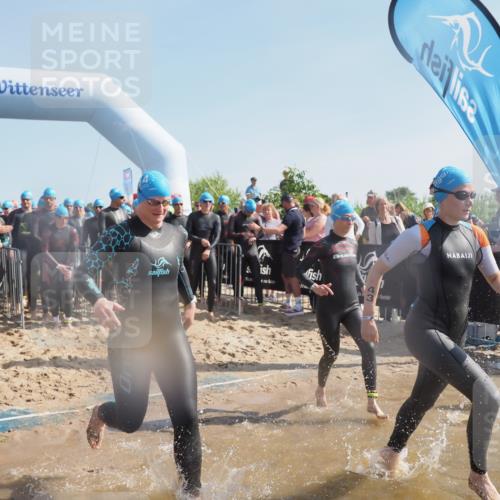 22.06.2025 - Viking Triathlon MichiJ http://msf.ph/oto/8058451 22.06.2025 10:02:52 Schwimmen 5, 40, 43, 98, 154, 164, 323, 340, 430, 475, 486, 548, 552, 554, 608 meine-sportfotos.de
