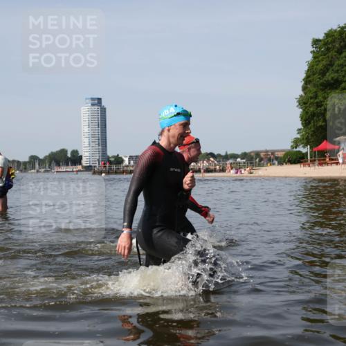 22.06.2025 - Viking Triathlon Michael Strokosch http://msf.ph/oto/8058453 22.06.2025 10:48:53 Schwimmen 166, 607 meine-sportfotos.de