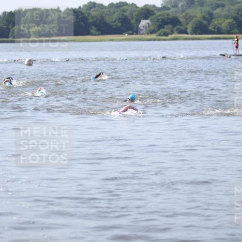 22.06.2025 - Viking Triathlon H.Heesch http://msf.ph/oto/8058466 22.06.2025 10:27:16 Schwimmen 272, 286 meine-sportfotos.de