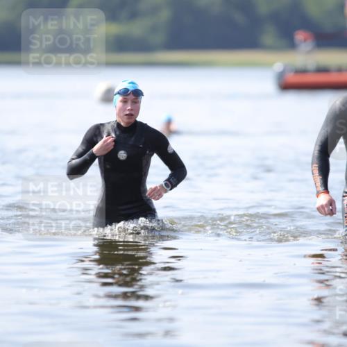 22.06.2025 - Viking Triathlon H.Heesch http://msf.ph/oto/8058483 22.06.2025 10:55:12 Schwimmen 246, 472 meine-sportfotos.de