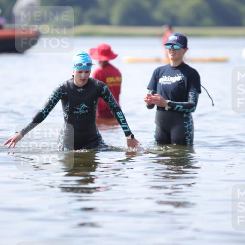 22.06.2025 - Viking Triathlon H.Heesch http://msf.ph/oto/8058501 22.06.2025 10:56:05 Schwimmen 499 meine-sportfotos.de