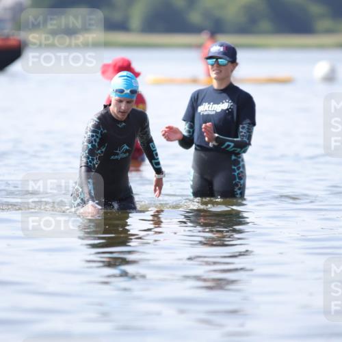 22.06.2025 - Viking Triathlon H.Heesch http://msf.ph/oto/8058503 22.06.2025 10:56:05 Schwimmen 499 meine-sportfotos.de