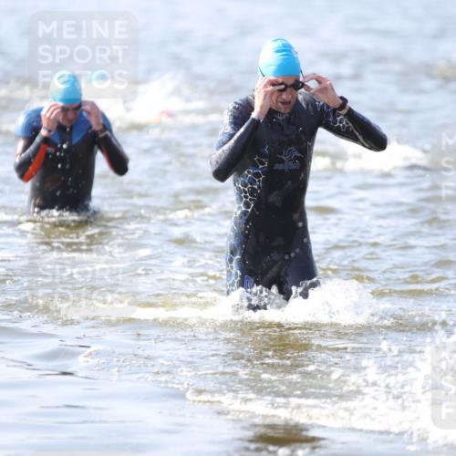 22.06.2025 - Viking Triathlon H.Heesch http://msf.ph/oto/8058512 22.06.2025 10:27:28 Schwimmen 1, 176, 272, 286, 611 meine-sportfotos.de