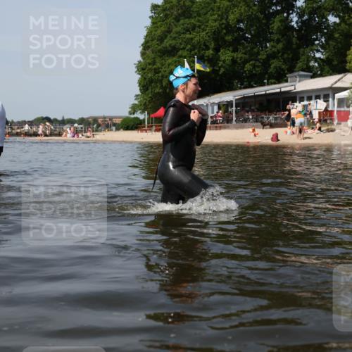 22.06.2025 - Viking Triathlon Michael Strokosch http://msf.ph/oto/8058522 22.06.2025 10:49:16 Schwimmen 64, 155, 256, 317, 353 meine-sportfotos.de