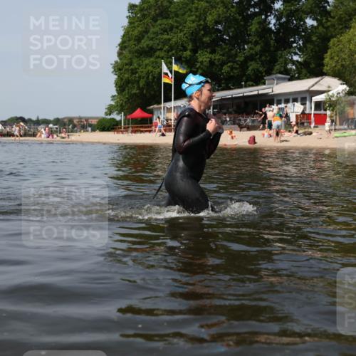 22.06.2025 - Viking Triathlon Michael Strokosch http://msf.ph/oto/8058525 22.06.2025 10:49:16 Schwimmen 64, 155, 256, 317, 353 meine-sportfotos.de