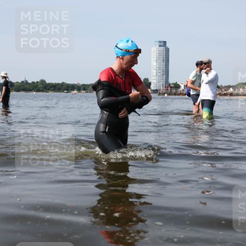 22.06.2025 - Viking Triathlon Michael Strokosch http://msf.ph/oto/8058534 22.06.2025 10:49:17 Schwimmen 64, 155, 256, 317, 353 meine-sportfotos.de