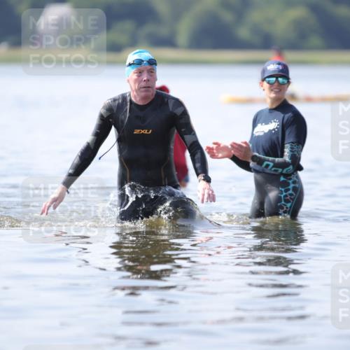 22.06.2025 - Viking Triathlon H.Heesch http://msf.ph/oto/8058539 22.06.2025 10:56:41 Schwimmen 363 meine-sportfotos.de