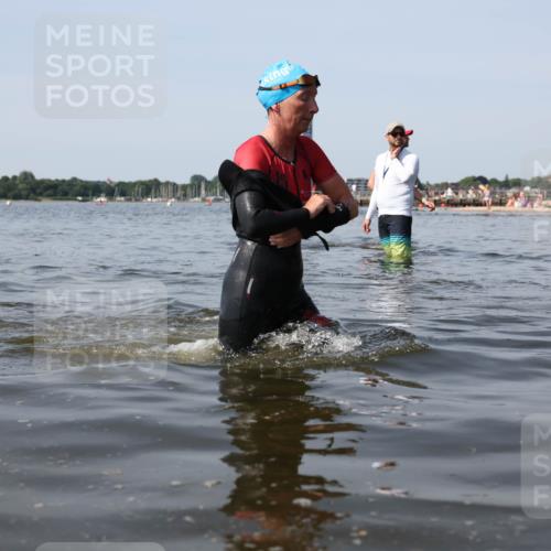 22.06.2025 - Viking Triathlon Michael Strokosch http://msf.ph/oto/8058541 22.06.2025 10:49:18 Schwimmen 64, 155, 256, 317, 353 meine-sportfotos.de