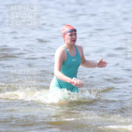 22.06.2025 - Viking Triathlon H.Heesch http://msf.ph/oto/8058545 22.06.2025 10:27:35 Schwimmen 1, 176, 198, 230, 272, 286, 534, 611 meine-sportfotos.de