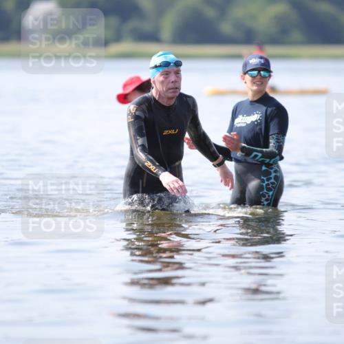 22.06.2025 - Viking Triathlon H.Heesch http://msf.ph/oto/8058548 22.06.2025 10:56:41 Schwimmen 363 meine-sportfotos.de