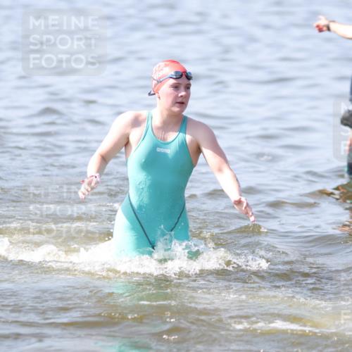 22.06.2025 - Viking Triathlon H.Heesch http://msf.ph/oto/8058549 22.06.2025 10:27:35 Schwimmen 1, 176, 198, 230, 272, 286, 534, 611 meine-sportfotos.de
