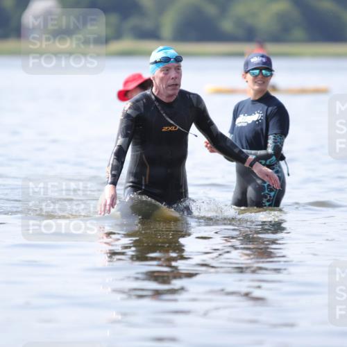 22.06.2025 - Viking Triathlon H.Heesch http://msf.ph/oto/8058551 22.06.2025 10:56:41 Schwimmen 363 meine-sportfotos.de